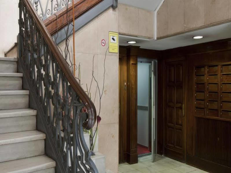 Apartamentos Amister Barcelona Exterior foto